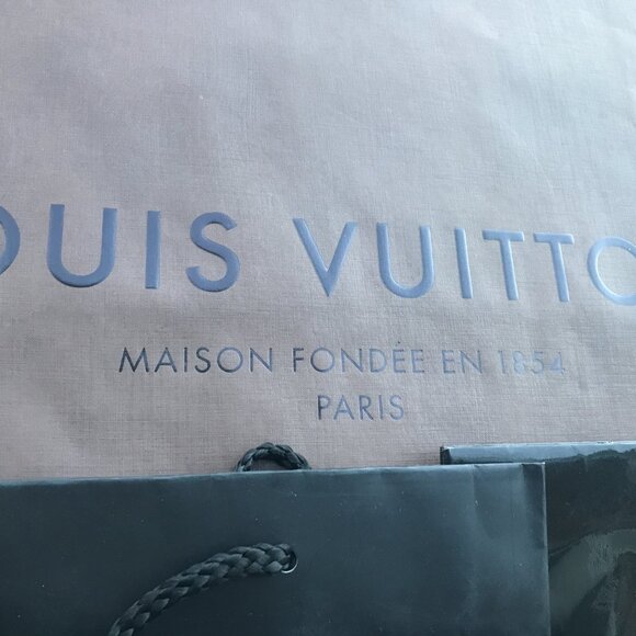 Shpping Bags. Lot of 4. Vuitton - 2. Chanel - 2 - Picture 4 of 6